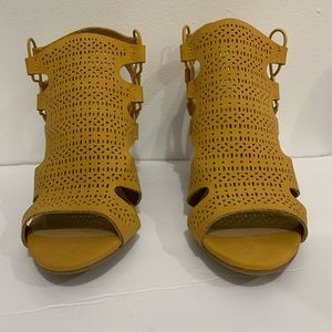 Classified Mustard Sandals 5 1/2